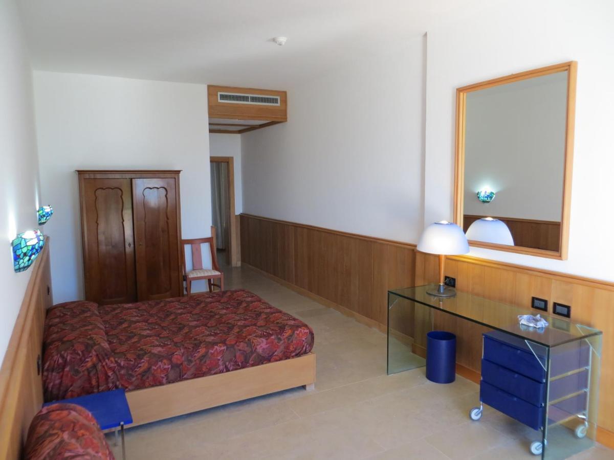 Villaggio Hotel Ripa Rodi Garganico Værelse billede